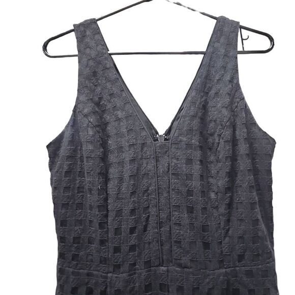 Adelyn Rae Black Crochet Overlay Black Cropped One Piece Jumper Size Small - Picture 4 of 11